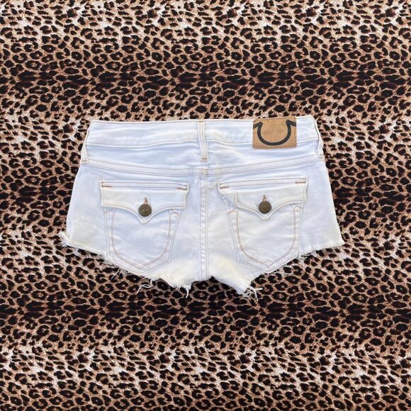 ♡︎ 2000s white denim shorts ♡︎ - Picture 3 of 8